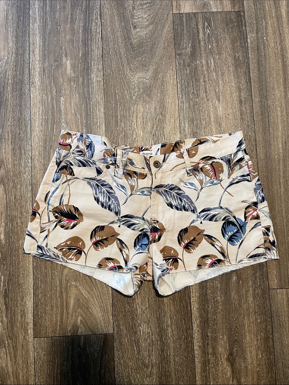 Madewell size 29 Women’s Beige Tropical Print Cotton Shorts